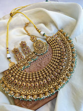 Load image into Gallery viewer, Green Rajwadi Grand Pearl Rajwadi Necklace Temple Set
