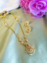 Load image into Gallery viewer, Peacock Simple cz stone Dainty Multicolor Necklace set
