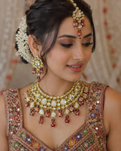 Load image into Gallery viewer, Grand Statement Uncut Premium Quality Heavy Designer Kundan Necklace set with maangtikka
