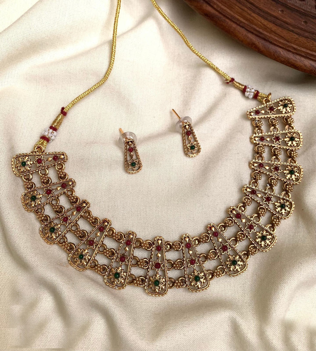 Dainty Ruby Green Flower Golden Necklace set