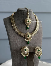 Load image into Gallery viewer, Chahat green Kundan Polki Necklace Set with Maangtikka
