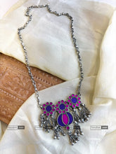Load image into Gallery viewer, Afghani Real Mirror Ghungroo Navratri Pendant Necklace
