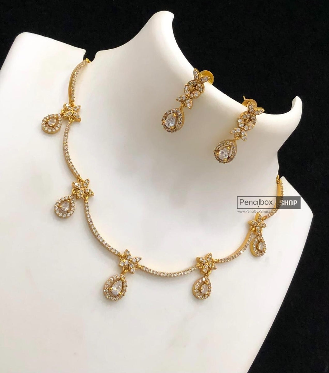 Hanging Dainty Golden Simple American Diamond cz Necklace set