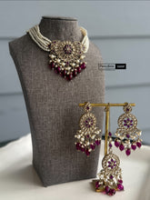 Load image into Gallery viewer, Zoe Polki Golden antique Finish Beads Choker necklace set with maangtikka
