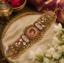 Load image into Gallery viewer, Premium Heritage Stone Golden Beads Swaroski Watches
