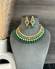 Load image into Gallery viewer, Green White Kundan back Meenakari Necklace set
