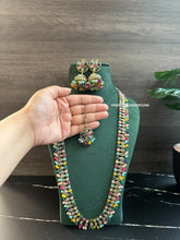 Load image into Gallery viewer, Long Multicolor Polki Sleek necklace set with maangtikka
