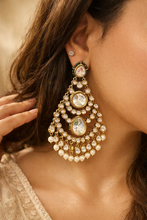 Load image into Gallery viewer, Alia Bhatt Inspired moissanite Uncut kundan Long Dangling Earrings
