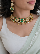 Load image into Gallery viewer, Moissanite Sunheri Kundan Gold Plated Necklace set
