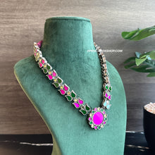 Load image into Gallery viewer, Pink Green Afghani Real Mirror  Navratri Necklace
