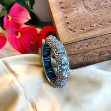 Load image into Gallery viewer, German Silver Simple Flower texture Openable Single piece kada
