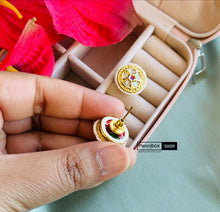 Load image into Gallery viewer, Kundan meenakari Small tiny ethnic stud earrings
