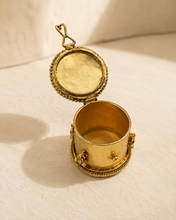 Load image into Gallery viewer, Simple Ruby Kumkum Box Sindoor Box
