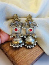 Load image into Gallery viewer, Alia Inspired German silver Pachi Pearl Jhumka Earrings
