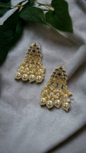 Load image into Gallery viewer, White kundan Simple Pearl Earrings
