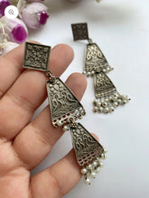 Load image into Gallery viewer, German Silver layered Beads Jhumka earrings
