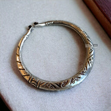 Load image into Gallery viewer, German Silver replica Solid Hasli Necklace
