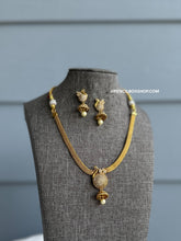 Load image into Gallery viewer, Peacock Cz Stone Simple dainty Necklace set
