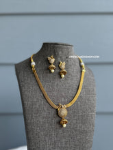 Load image into Gallery viewer, Peacock Cz Stone Simple dainty Necklace set
