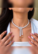 Load image into Gallery viewer, Solitaire Champagne Premium Necklace Set
