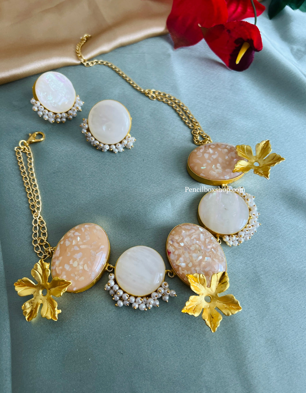 Contemporary Designer Natural Stone 3D Flower Necklace set