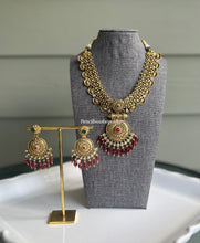 Load image into Gallery viewer, Multicolor gold finish antique beads  Necklace set
