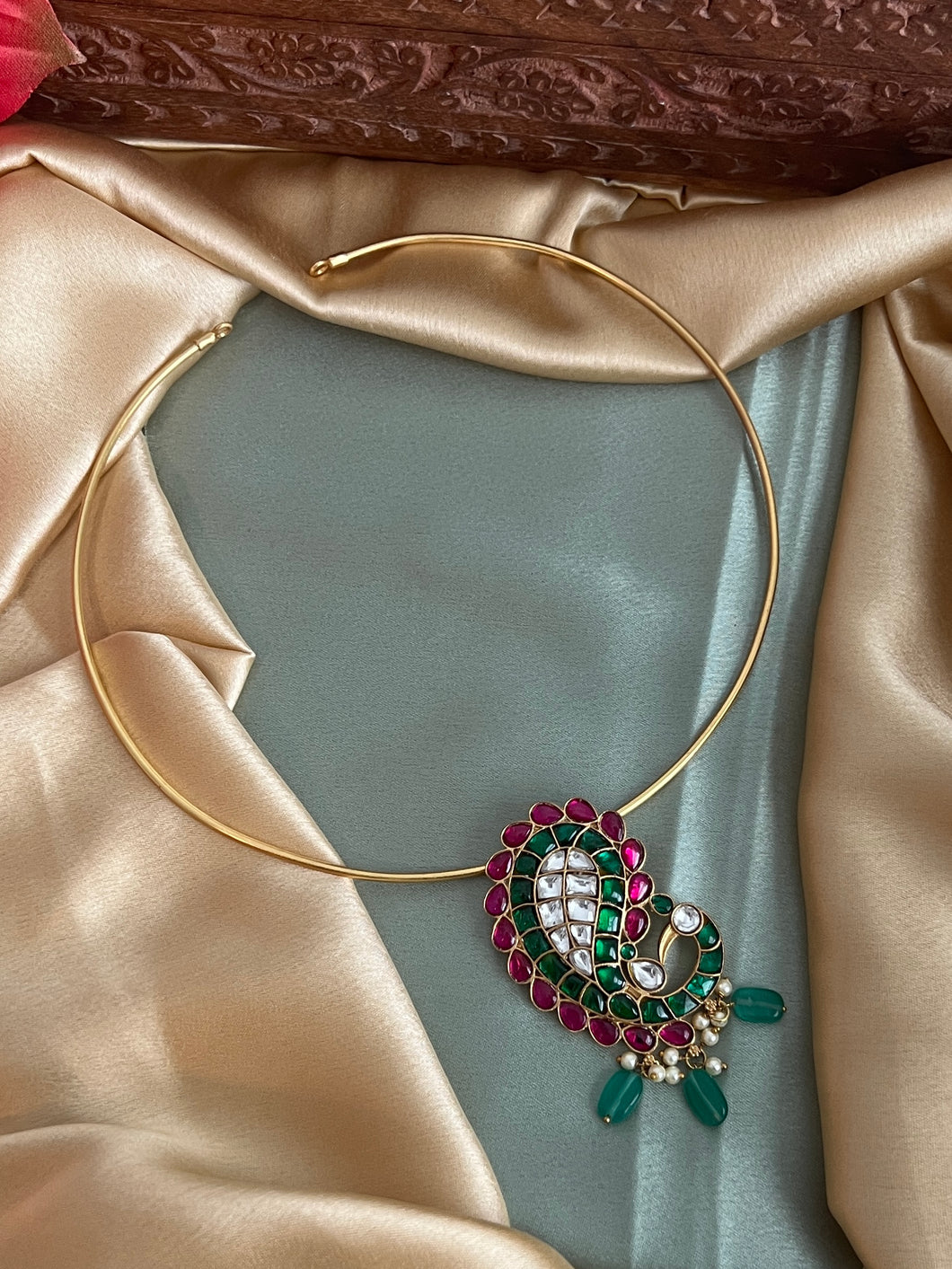 Real Jadau Kundan Kemp Stone Peacock Foiled Hasli Necklace