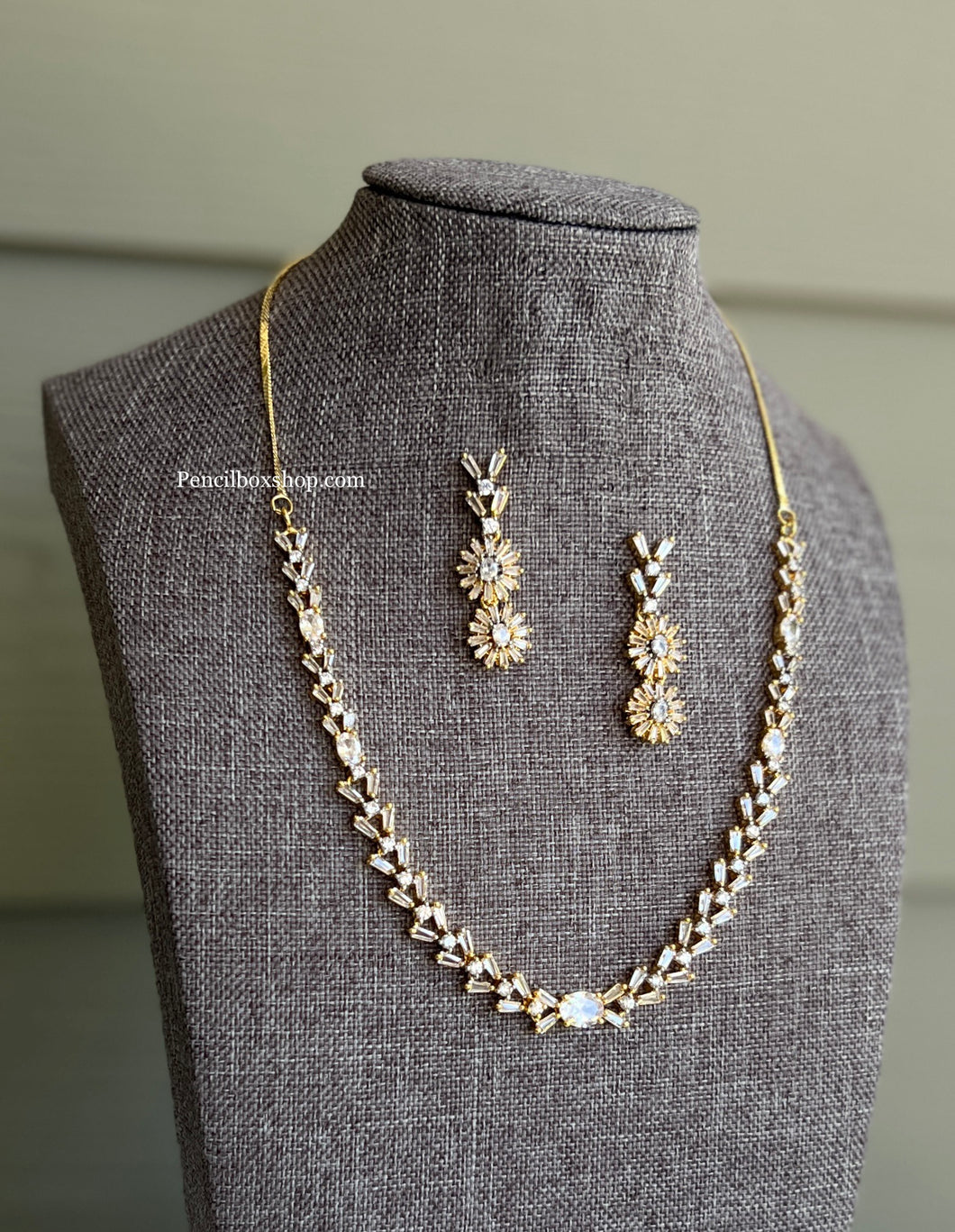 Golden Simple dainty Single Line American Diamond Necklace set