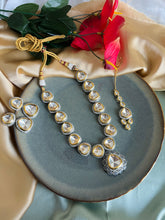 Load image into Gallery viewer, Premium Quality Maharani Uncut Polki  Kundan  Silver Foiled single layer Necklace set
