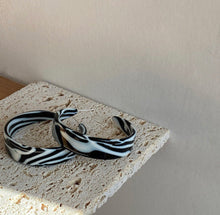 Load image into Gallery viewer, Black White Acrylic Hoop earrings IDW
