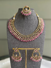 Load image into Gallery viewer, Pink Polki Pearl kundan Polki Necklace set with Maangtikka
