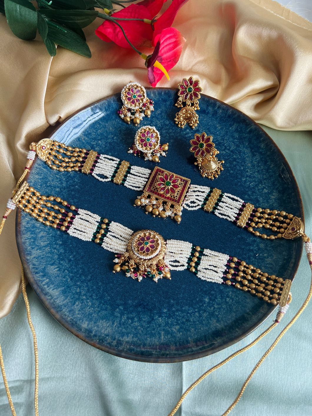 Kemp Stone Copper Flower Choker Pearl necklace set