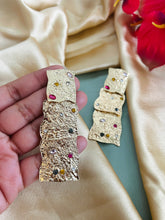 Load image into Gallery viewer, Golden hammered texture Stone Earrings IDW
