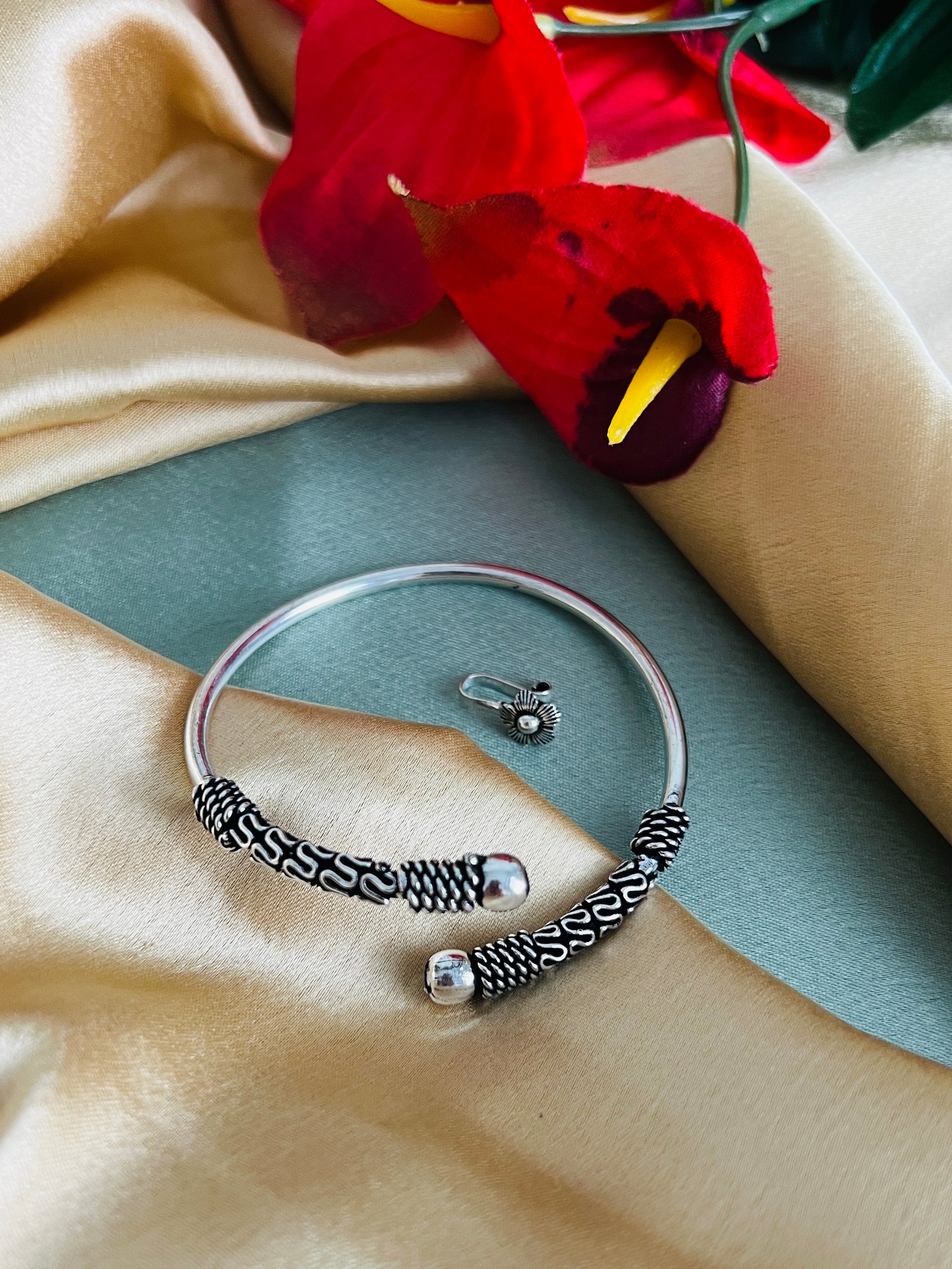 Silver German silver adjustable bangle kada with nose pin