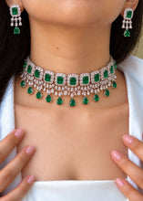 Load image into Gallery viewer, Solitaire Emerald Green Diamond Look Choker Necklace Set
