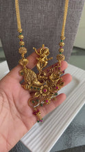 Load and play video in Gallery viewer, Premium quality Dancing Ganesha Pendant With elephant and unique pattern Necklace set
