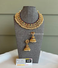 Load image into Gallery viewer, Dainty Simple Ruby Green  Kundan Gold matte Finish Beads Necklace set
