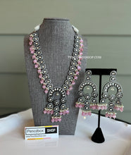 Load image into Gallery viewer, Premium Statement Designer Uncut kundan Polki Pearl Necklace set
