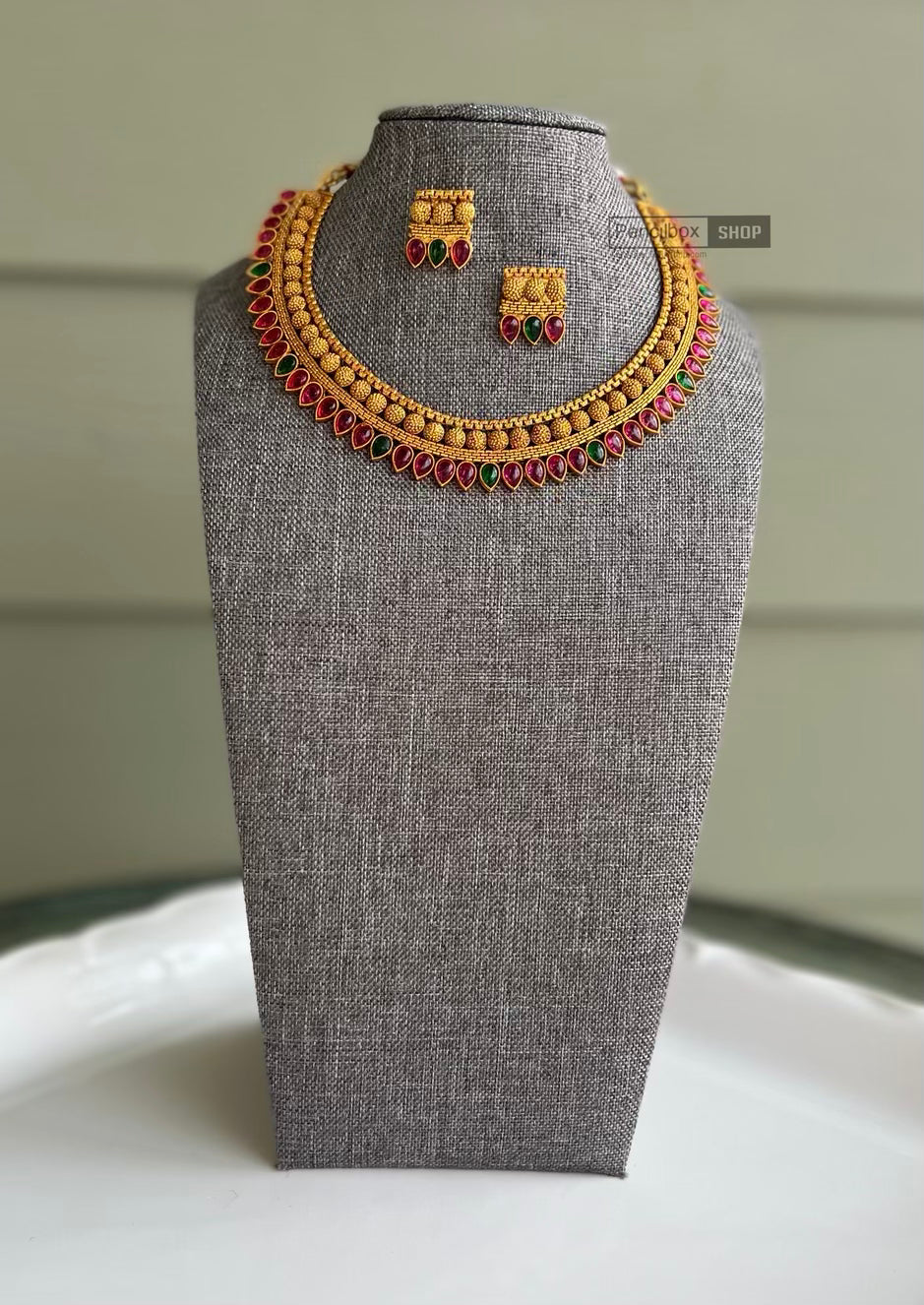 Multicolor Simple Single line Kemp Stone Necklace set