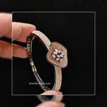 Load image into Gallery viewer, American Diamond Openable Elegant Premium Classy Bracelets
