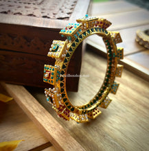 Load image into Gallery viewer, Multicolor Pearl Square Jadau Kundan Rajasthani Openable Single Bangle
