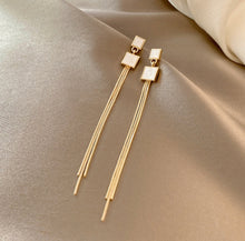 Load image into Gallery viewer, Pearl Long Golden Tassel dangling Earrings IDW
