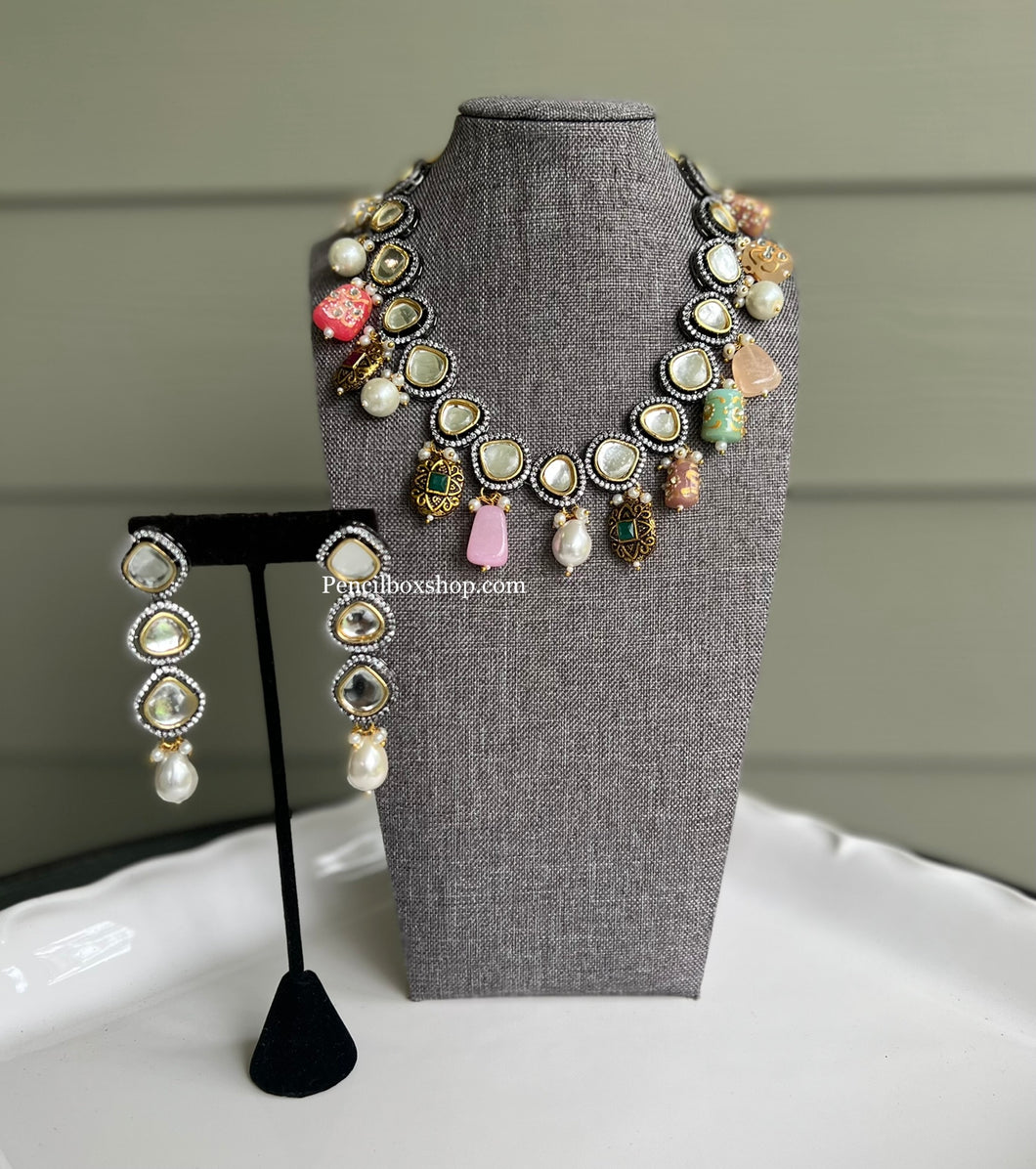 Statement Maharani Natural Stone tanjore Beads Kundan Necklace set
