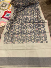 Load image into Gallery viewer, Handloom weaving Silk Grey with beautiful pattern zari Saree
