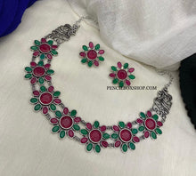 Load image into Gallery viewer, German silver peacock flower stone necklace set
