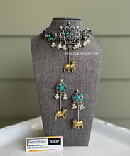 Load image into Gallery viewer, German silver Nandi Dual Tone Pearl Choker  Necklace set
