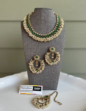 Load image into Gallery viewer, Polki Pearl Green Amira Necklace set with Maangtikka
