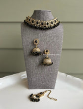 Load image into Gallery viewer, Black Golden Polki Pearl Choker Necklace Set with Maangtikka
