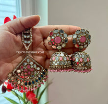 Load image into Gallery viewer, Pearl Mirror Jhumka Set with Maangtikka Set
