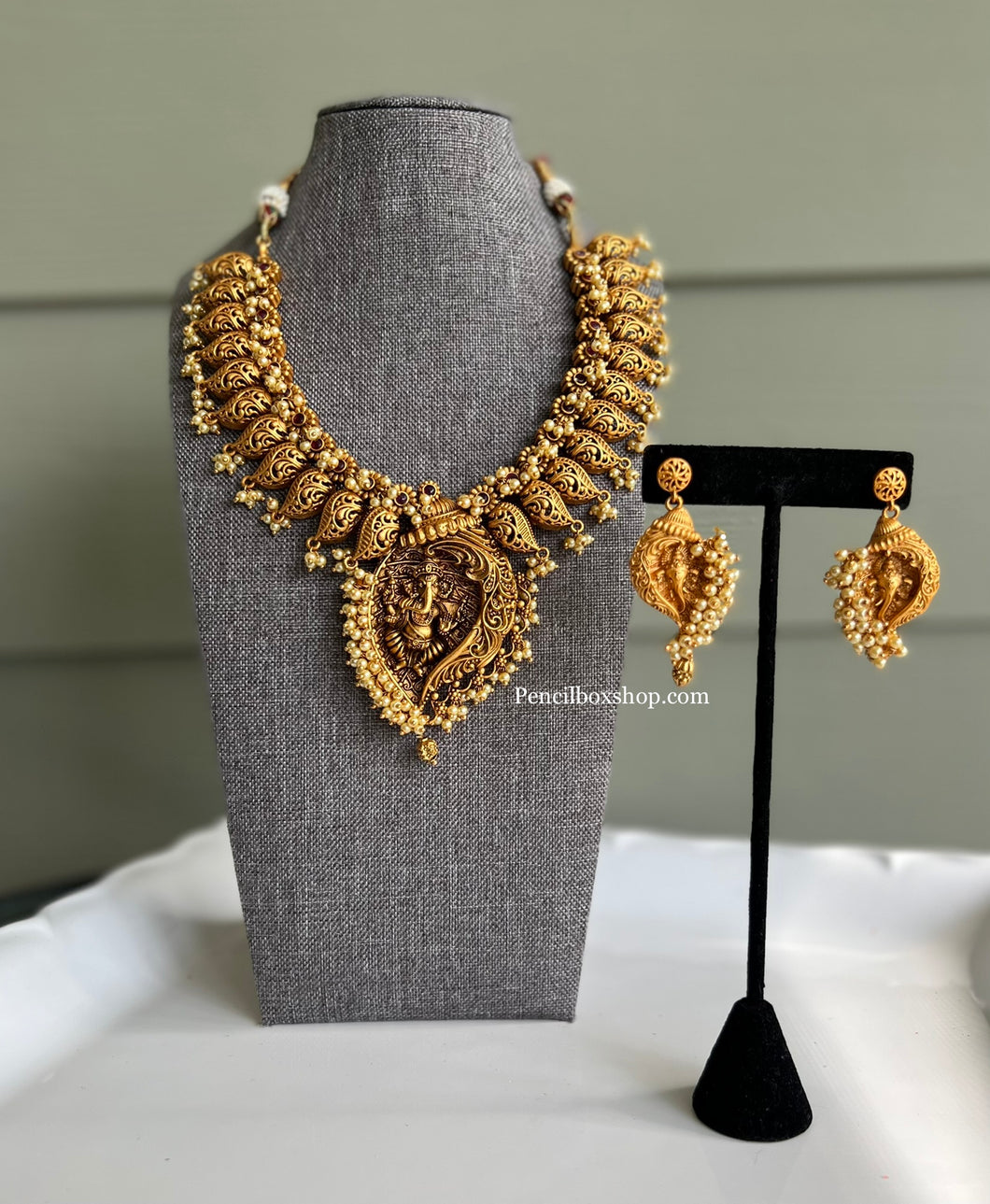 Statement Necklace ganesha Golden Pearl Hanging Ruby Necklace set